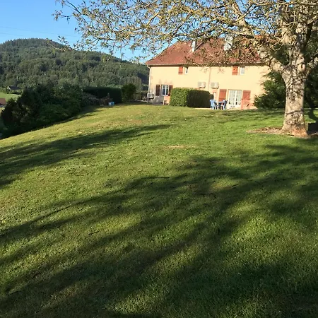 Aux Trois