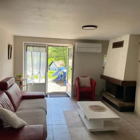 Aux Trois Apartamento La Chapelle (Lorraine)